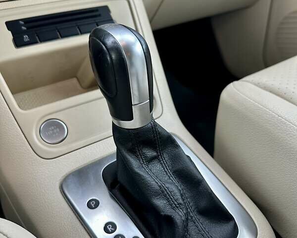 Белый Фольксваген Тигуан, объемом двигателя 2 л и пробегом 144 тыс. км за 14550 $, фото 34 на Automoto.ua