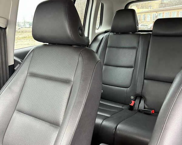 Білий Фольксваген Тігуан, об'ємом двигуна 2 л та пробігом 199 тис. км за 12900 $, фото 8 на Automoto.ua