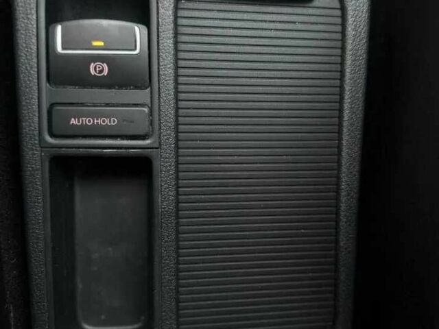 Белый Фольксваген Тигуан, объемом двигателя 2 л и пробегом 83 тыс. км за 9100 $, фото 22 на Automoto.ua