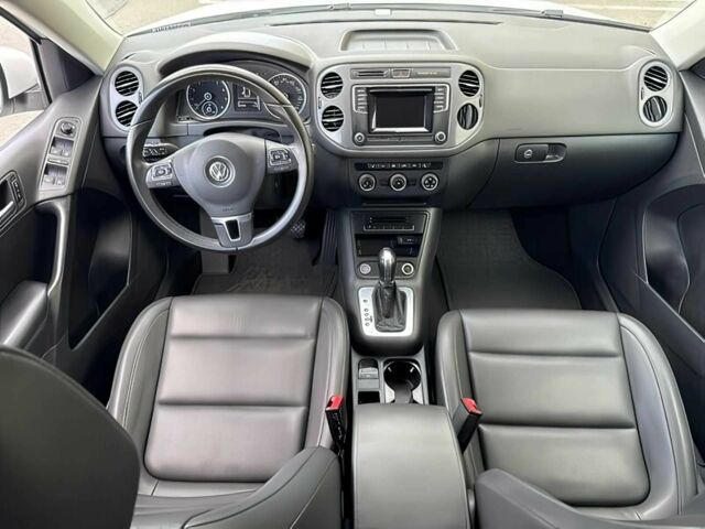 Белый Фольксваген Тигуан, объемом двигателя 2 л и пробегом 78 тыс. км за 8500 $, фото 9 на Automoto.ua