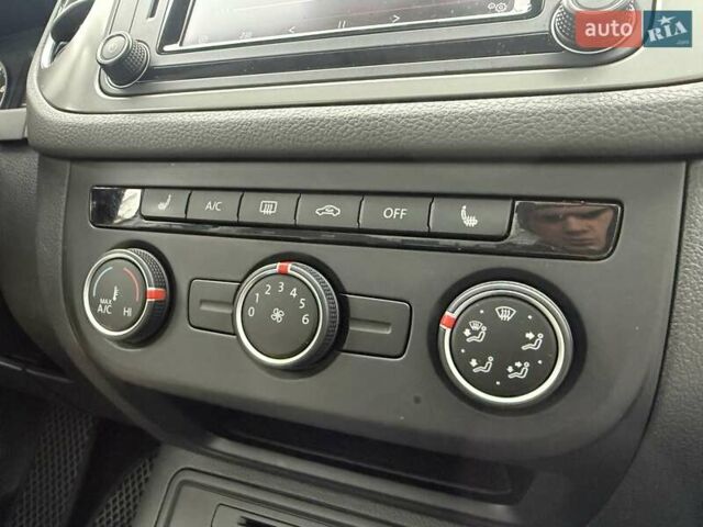 Білий Фольксваген Тігуан, об'ємом двигуна 1.98 л та пробігом 150 тис. км за 13900 $, фото 51 на Automoto.ua