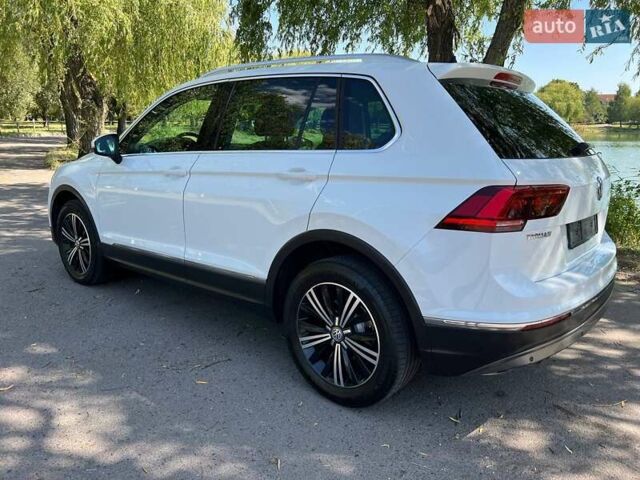 Білий Фольксваген Тігуан, об'ємом двигуна 2 л та пробігом 270 тис. км за 23000 $, фото 9 на Automoto.ua