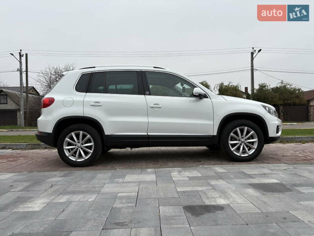 Белый Фольксваген Тигуан, объемом двигателя 2 л и пробегом 126 тыс. км за 14499 $, фото 12 на Automoto.ua