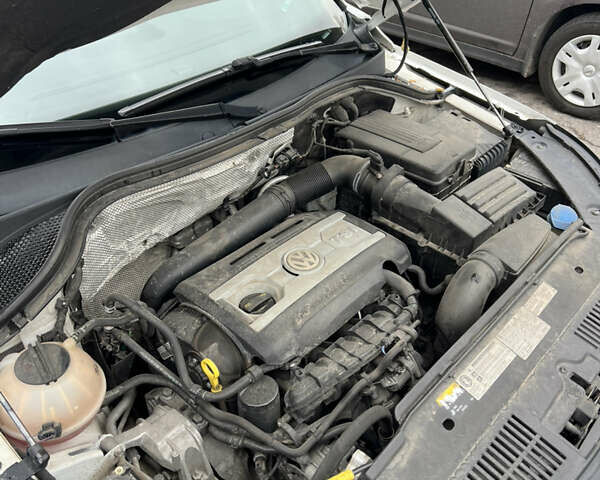 Білий Фольксваген Тігуан, об'ємом двигуна 1.98 л та пробігом 119 тис. км за 15999 $, фото 28 на Automoto.ua