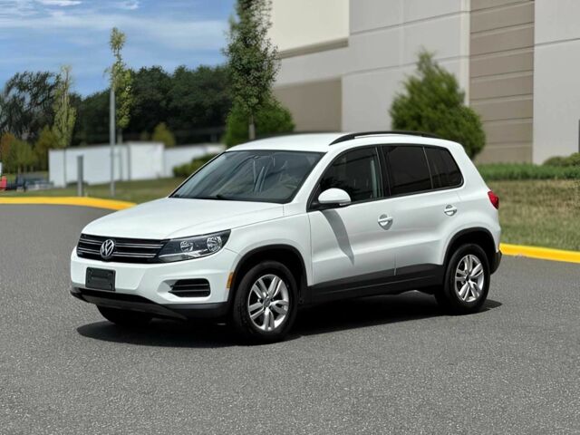 Белый Фольксваген Тигуан, объемом двигателя 2 л и пробегом 80 тыс. км за 6000 $, фото 2 на Automoto.ua