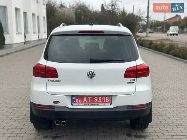 Білий Фольксваген Тігуан, об'ємом двигуна 2 л та пробігом 213 тис. км за 14750 $, фото 4 на Automoto.ua