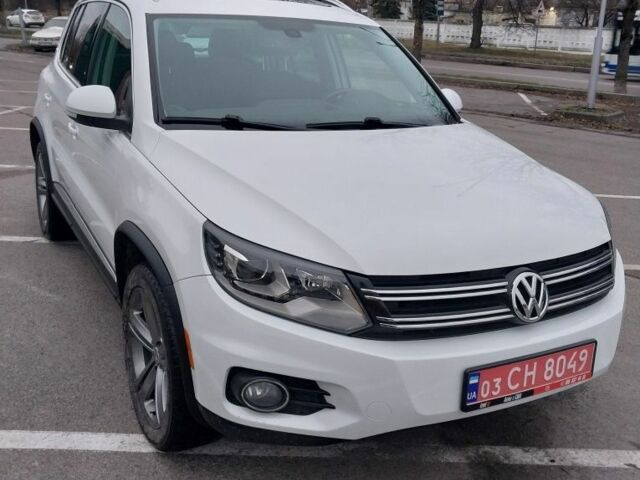 Белый Фольксваген Тигуан, объемом двигателя 2 л и пробегом 138 тыс. км за 12700 $, фото 2 на Automoto.ua