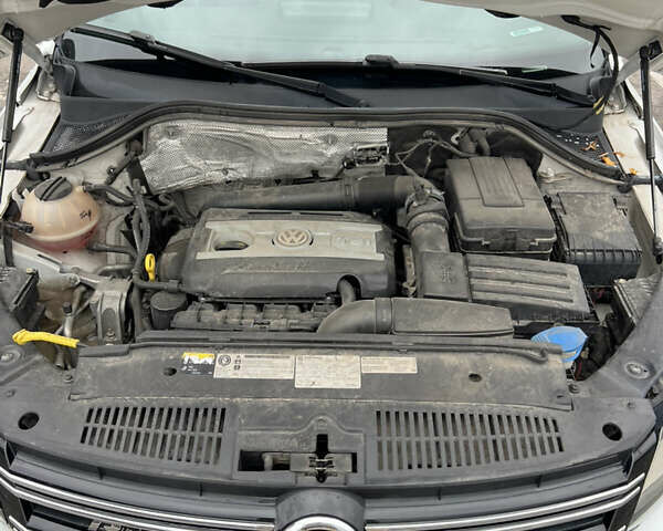 Білий Фольксваген Тігуан, об'ємом двигуна 1.98 л та пробігом 119 тис. км за 15999 $, фото 27 на Automoto.ua