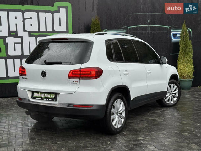 Білий Фольксваген Тігуан, об'ємом двигуна 1.4 л та пробігом 110 тис. км за 14000 $, фото 43 на Automoto.ua