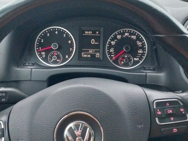 Белый Фольксваген Тигуан, объемом двигателя 2 л и пробегом 138 тыс. км за 12700 $, фото 12 на Automoto.ua