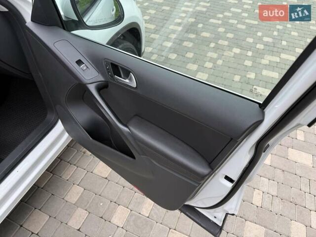 Білий Фольксваген Тігуан, об'ємом двигуна 1.98 л та пробігом 150 тис. км за 13900 $, фото 43 на Automoto.ua