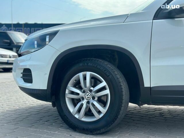Белый Фольксваген Тигуан, объемом двигателя 2 л и пробегом 152 тыс. км за 15290 $, фото 2 на Automoto.ua