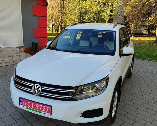 Белый Фольксваген Тигуан, объемом двигателя 2 л и пробегом 216 тыс. км за 11700 $, фото 3 на Automoto.ua