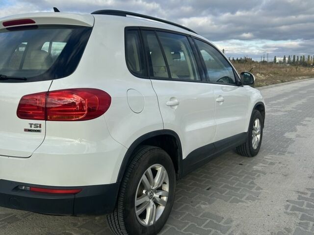 Белый Фольксваген Тигуан, объемом двигателя 2 л и пробегом 170 тыс. км за 12500 $, фото 2 на Automoto.ua