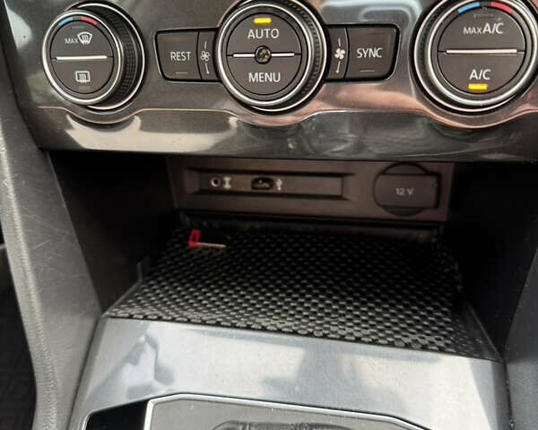 Білий Фольксваген Тігуан, об'ємом двигуна 1.98 л та пробігом 125 тис. км за 21300 $, фото 30 на Automoto.ua