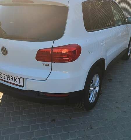 Белый Фольксваген Тигуан, объемом двигателя 1.98 л и пробегом 268 тыс. км за 13300 $, фото 6 на Automoto.ua