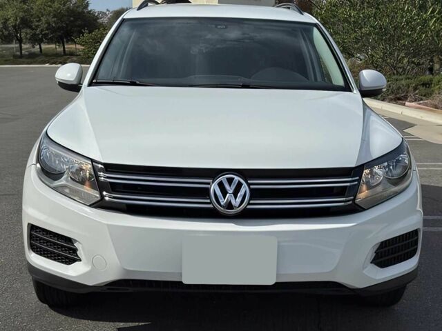 Белый Фольксваген Тигуан, объемом двигателя 2 л и пробегом 78 тыс. км за 8500 $, фото 1 на Automoto.ua