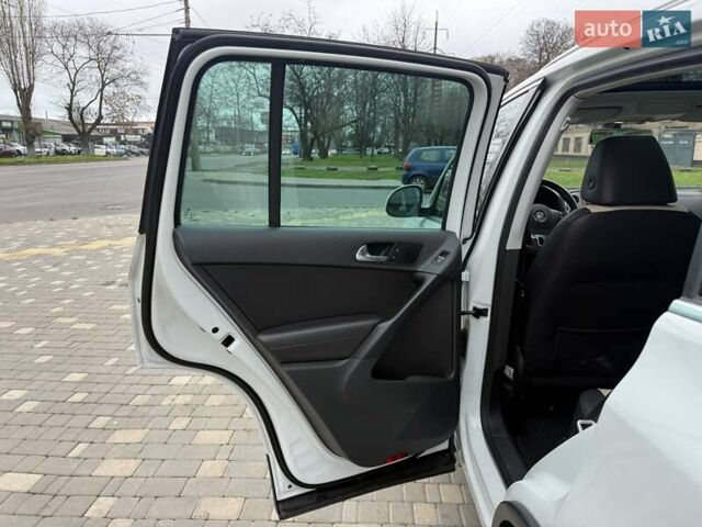 Білий Фольксваген Тігуан, об'ємом двигуна 1.98 л та пробігом 150 тис. км за 13900 $, фото 62 на Automoto.ua