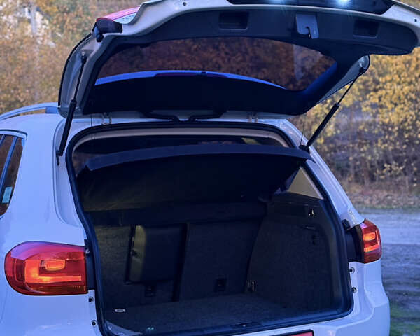 Білий Фольксваген Тігуан, об'ємом двигуна 1.97 л та пробігом 116 тис. км за 15600 $, фото 19 на Automoto.ua