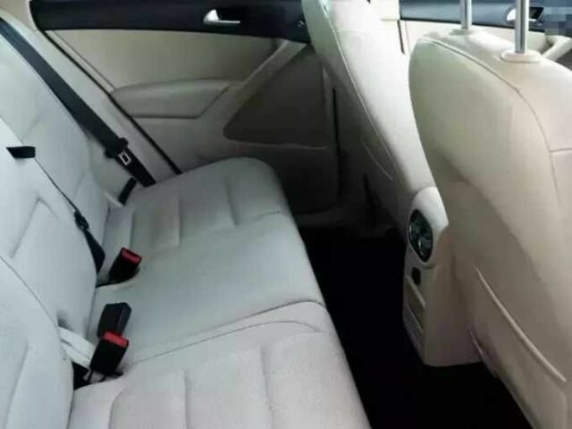 Білий Фольксваген Тігуан, об'ємом двигуна 2 л та пробігом 117 тис. км за 8700 $, фото 11 на Automoto.ua