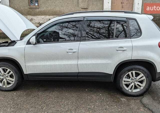 Білий Фольксваген Тігуан, об'ємом двигуна 1.98 л та пробігом 157 тис. км за 14300 $, фото 2 на Automoto.ua