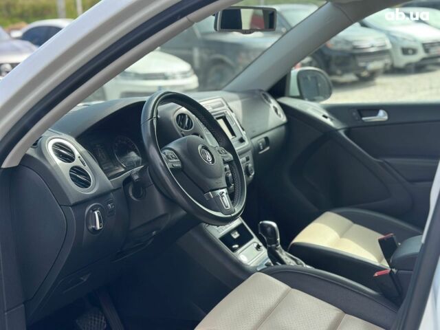 Белый Фольксваген Тигуан, объемом двигателя 2 л и пробегом 152 тыс. км за 15290 $, фото 15 на Automoto.ua