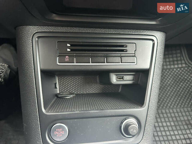 Білий Фольксваген Тігуан, об'ємом двигуна 2 л та пробігом 191 тис. км за 13500 $, фото 38 на Automoto.ua