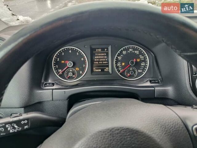 Білий Фольксваген Тігуан, об'ємом двигуна 2 л та пробігом 170 тис. км за 14100 $, фото 8 на Automoto.ua