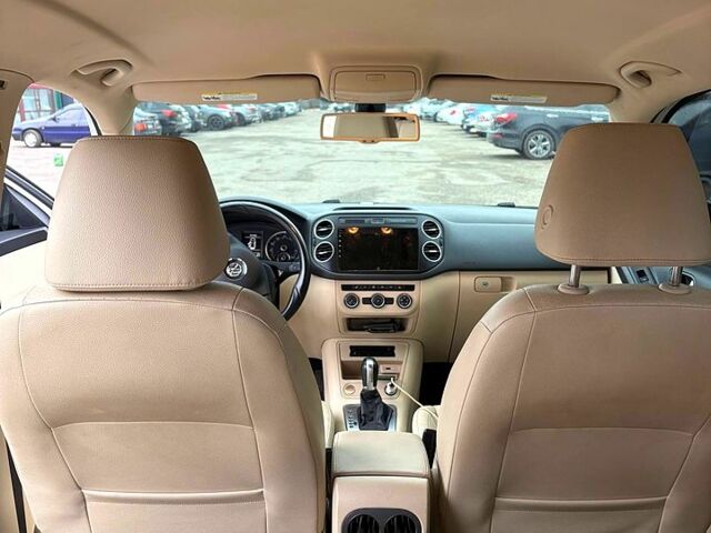 Белый Фольксваген Тигуан, объемом двигателя 2 л и пробегом 130 тыс. км за 12700 $, фото 9 на Automoto.ua