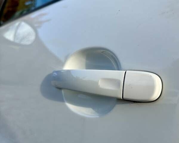 Белый Фольксваген Тигуан, объемом двигателя 2 л и пробегом 144 тыс. км за 14550 $, фото 24 на Automoto.ua