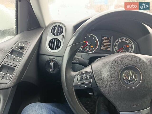 Білий Фольксваген Тігуан, об'ємом двигуна 2 л та пробігом 170 тис. км за 14100 $, фото 7 на Automoto.ua