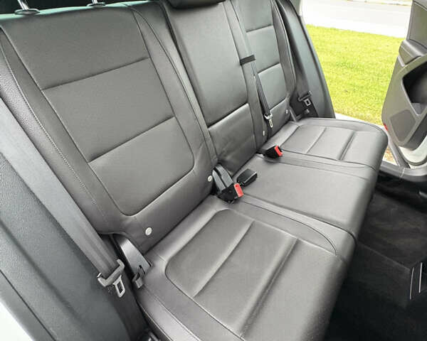 Белый Фольксваген Тигуан, объемом двигателя 2 л и пробегом 126 тыс. км за 14499 $, фото 30 на Automoto.ua