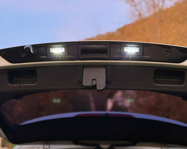 Білий Фольксваген Тігуан, об'ємом двигуна 1.97 л та пробігом 116 тис. км за 15600 $, фото 34 на Automoto.ua