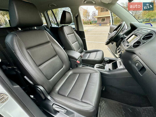 Белый Фольксваген Тигуан, объемом двигателя 2 л и пробегом 228 тыс. км за 12999 $, фото 19 на Automoto.ua