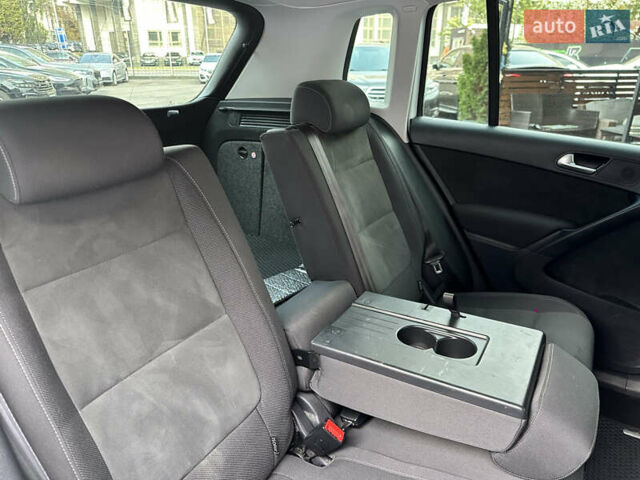 Білий Фольксваген Тігуан, об'ємом двигуна 1.4 л та пробігом 110 тис. км за 14000 $, фото 38 на Automoto.ua