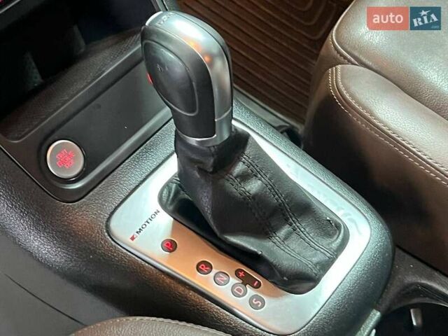 Білий Фольксваген Тігуан, об'ємом двигуна 2 л та пробігом 52 тис. км за 15700 $, фото 12 на Automoto.ua