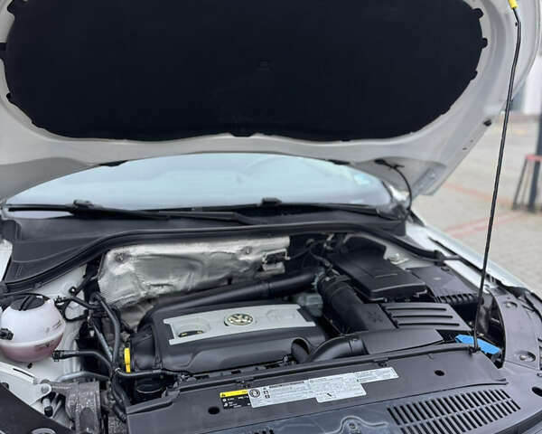 Белый Фольксваген Тигуан, объемом двигателя 1.98 л и пробегом 168 тыс. км за 12900 $, фото 53 на Automoto.ua