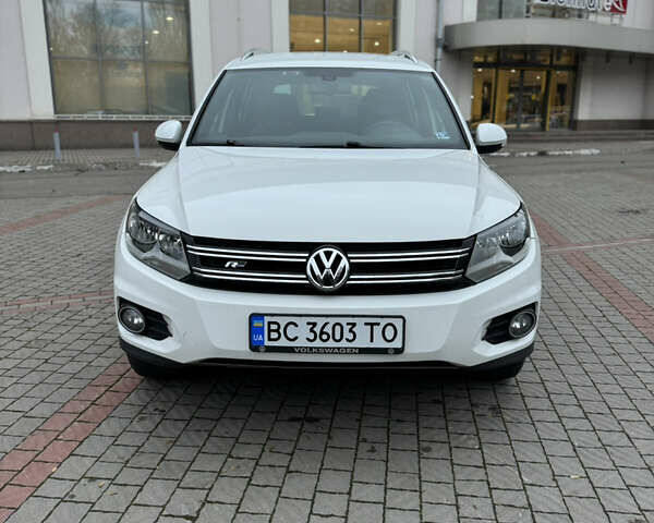 Белый Фольксваген Тигуан, объемом двигателя 1.98 л и пробегом 168 тыс. км за 12900 $, фото 2 на Automoto.ua