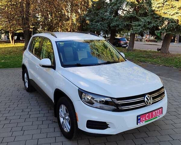 Белый Фольксваген Тигуан, объемом двигателя 2 л и пробегом 216 тыс. км за 11700 $, фото 6 на Automoto.ua