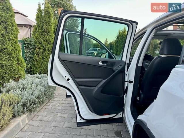 Білий Фольксваген Тігуан, об'ємом двигуна 1.98 л та пробігом 150 тис. км за 13999 $, фото 32 на Automoto.ua