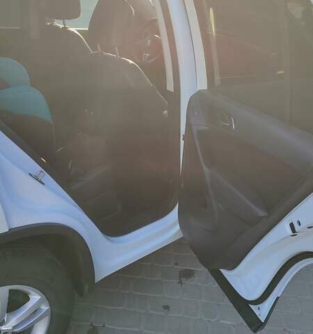 Белый Фольксваген Тигуан, объемом двигателя 1.98 л и пробегом 268 тыс. км за 13300 $, фото 23 на Automoto.ua