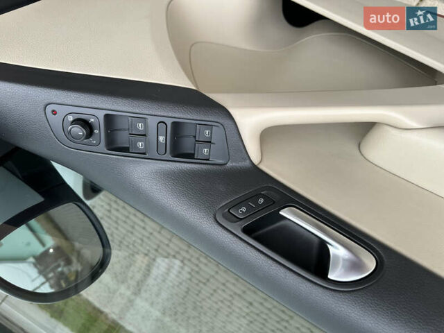 Білий Фольксваген Тігуан, об'ємом двигуна 1.98 л та пробігом 137 тис. км за 13999 $, фото 38 на Automoto.ua