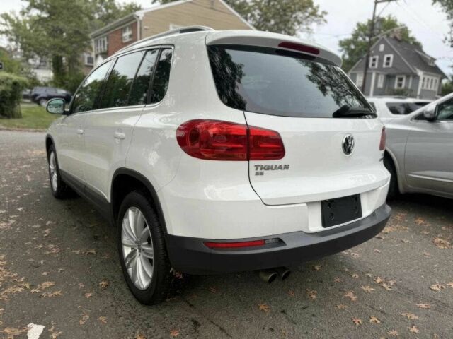 Білий Фольксваген Тігуан, об'ємом двигуна 2 л та пробігом 75 тис. км за 16800 $, фото 3 на Automoto.ua