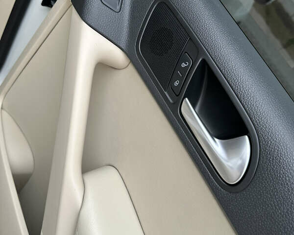 Білий Фольксваген Тігуан, об'ємом двигуна 1.98 л та пробігом 137 тис. км за 13999 $, фото 45 на Automoto.ua