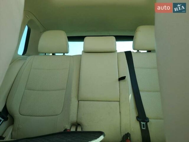 Белый Фольксваген Тигуан, объемом двигателя 2 л и пробегом 61 тыс. км за 900 $, фото 9 на Automoto.ua