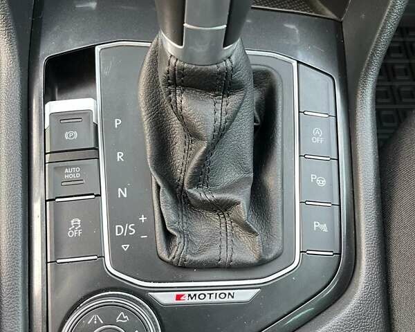 Білий Фольксваген Тігуан, об'ємом двигуна 2 л та пробігом 248 тис. км за 21500 $, фото 52 на Automoto.ua