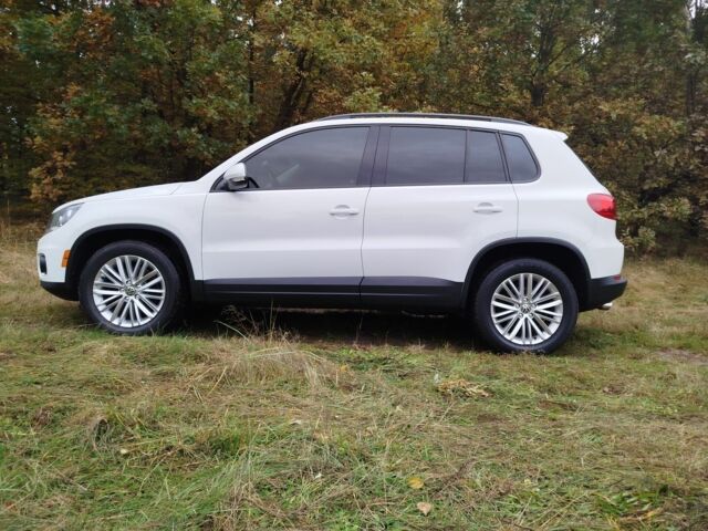 Білий Фольксваген Тігуан, об'ємом двигуна 2 л та пробігом 140 тис. км за 12200 $, фото 5 на Automoto.ua