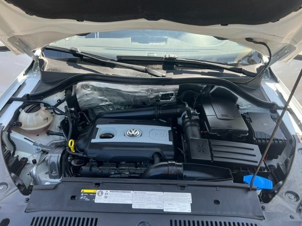 Белый Фольксваген Тигуан, объемом двигателя 2 л и пробегом 200 тыс. км за 14000 $, фото 16 на Automoto.ua