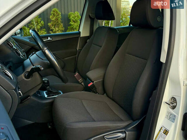 Білий Фольксваген Тігуан, об'ємом двигуна 2 л та пробігом 137 тис. км за 13800 $, фото 30 на Automoto.ua