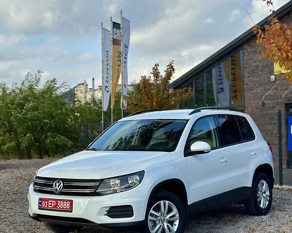 Белый Фольксваген Тигуан, объемом двигателя 2 л и пробегом 144 тыс. км за 14550 $, фото 9 на Automoto.ua